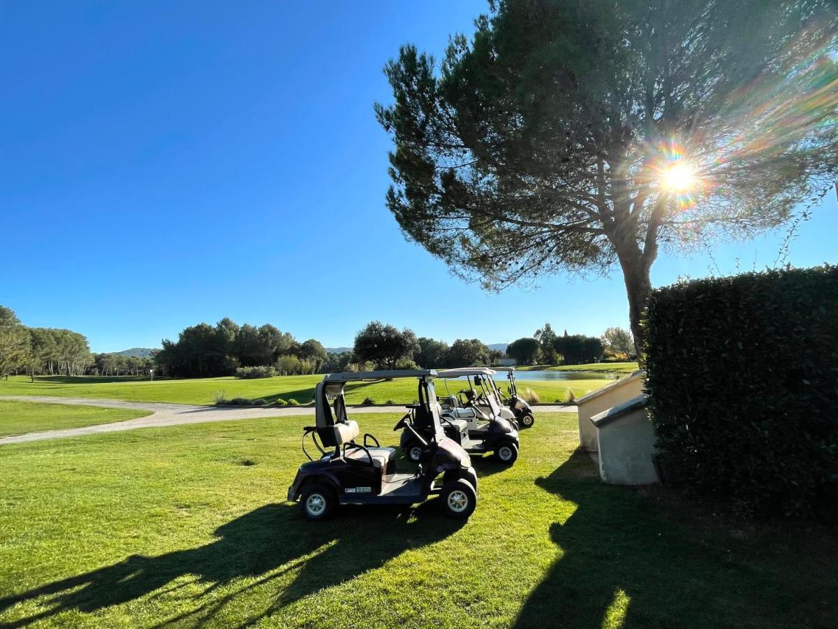 Appartement Golf De Pont Royal Mallemort Eksteriør billede
