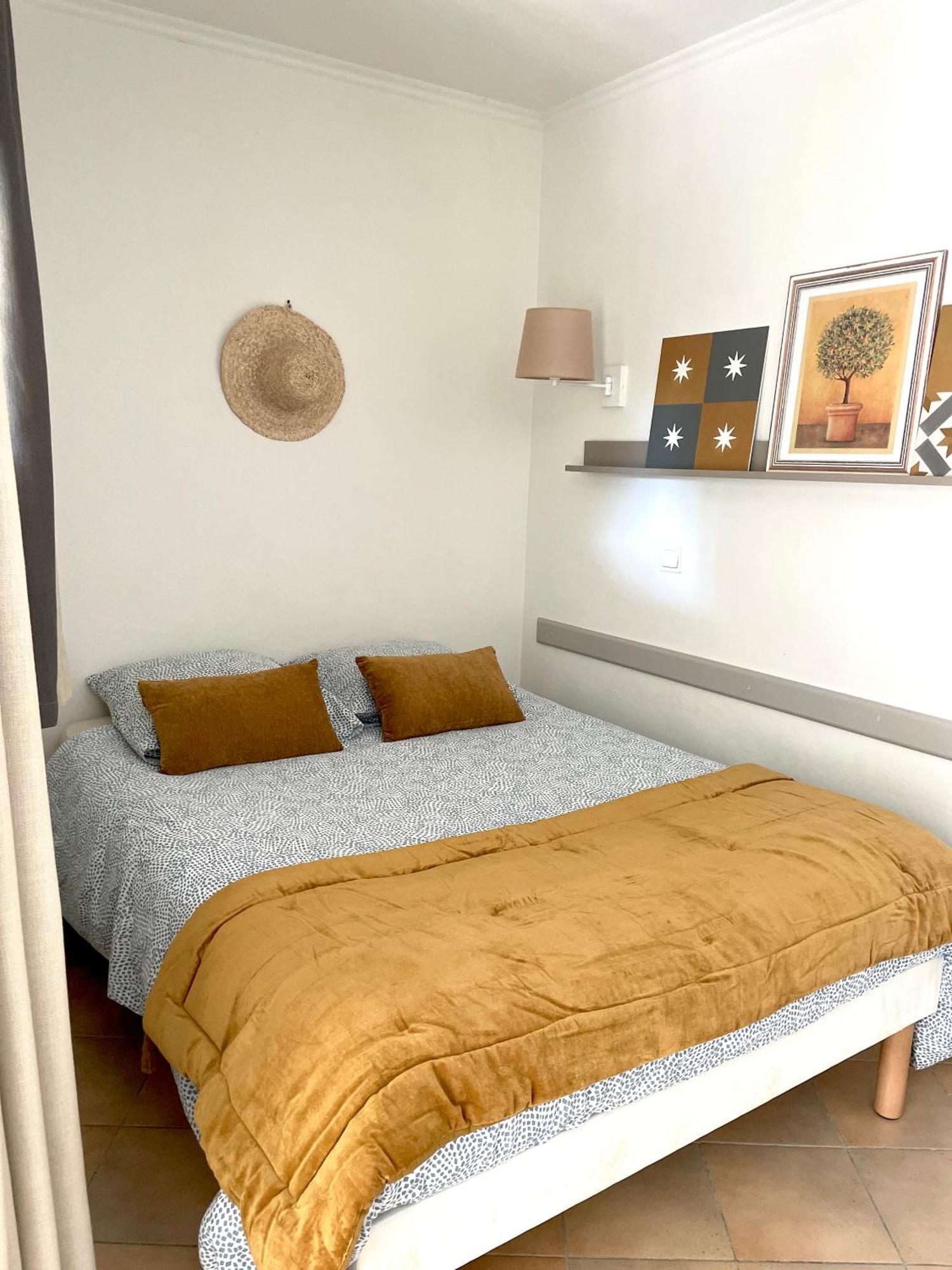 Appartement Golf De Pont Royal Mallemort Eksteriør billede
