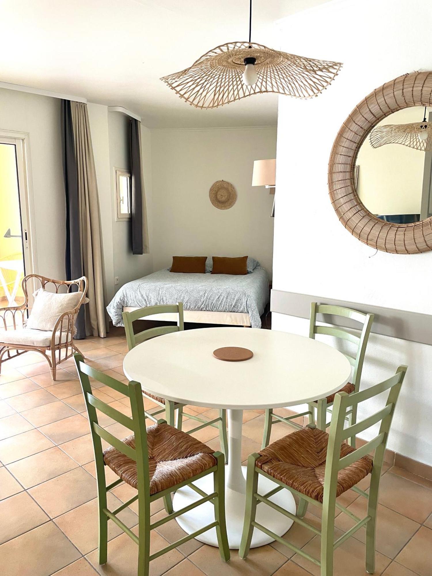 Appartement Golf De Pont Royal Mallemort Eksteriør billede
